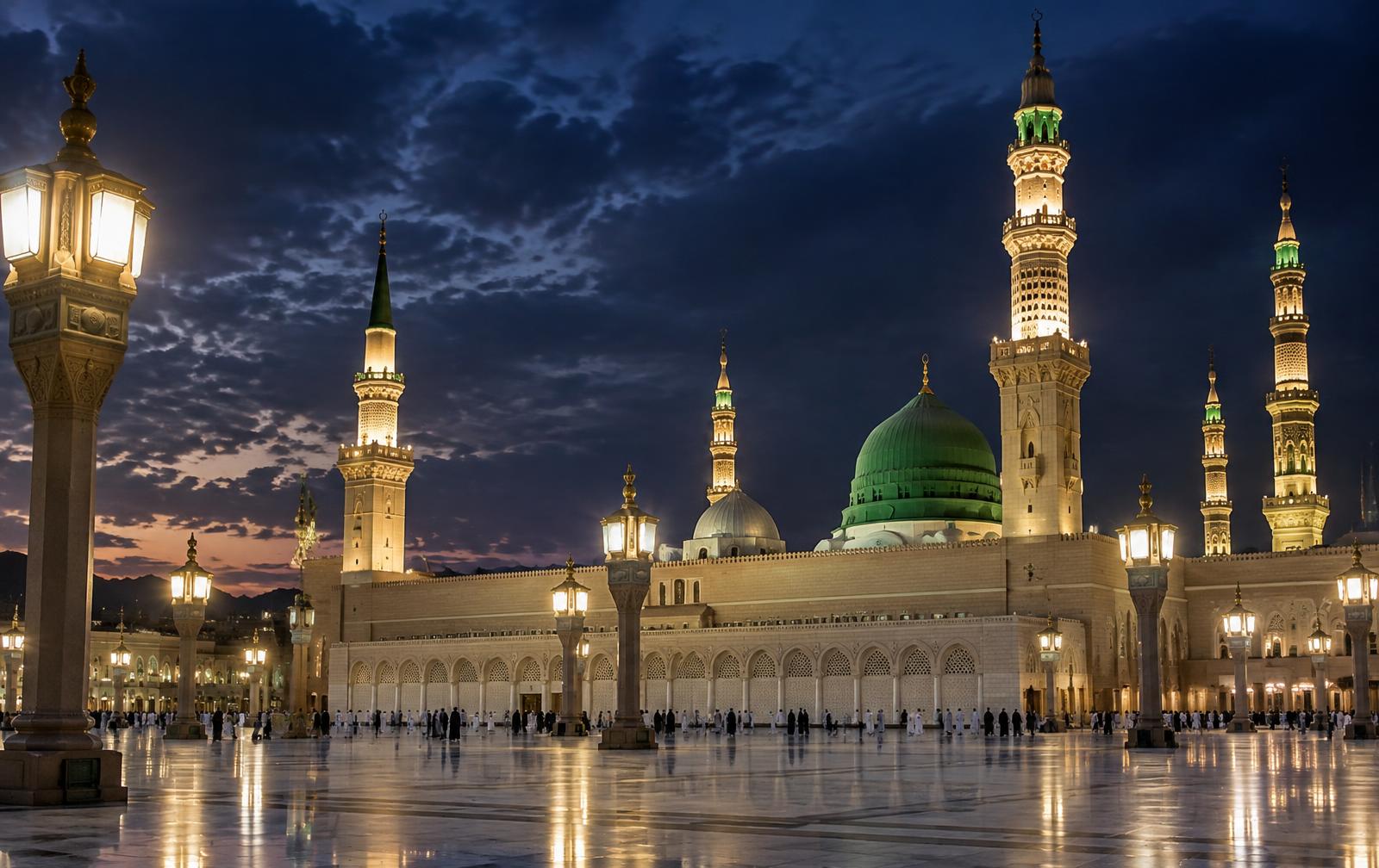 Masjid an-Nabawi in Madina at dusk